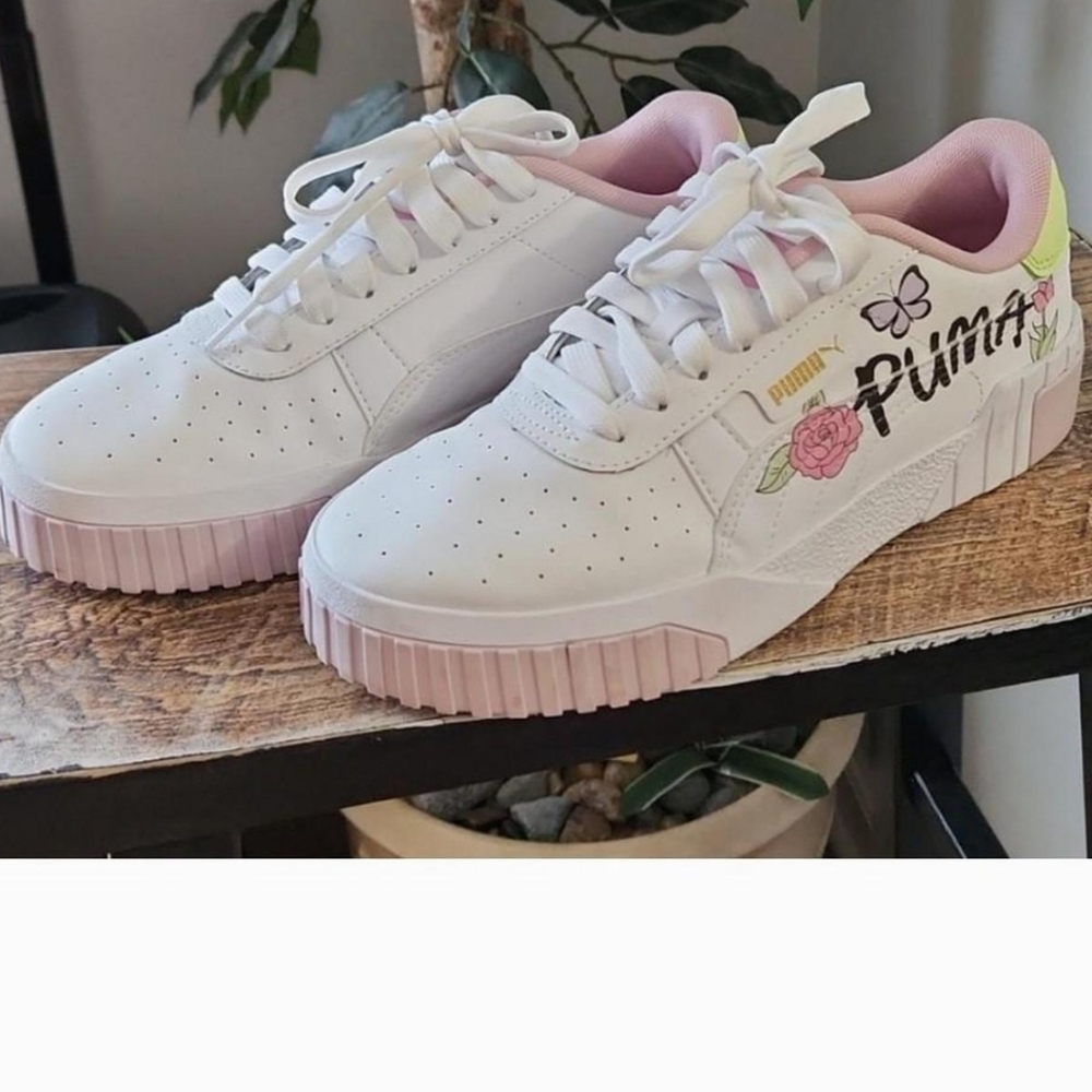 Puma Cali Bouquet Floral LaceUp women white sneakers* RUN BIG FEELS LIKE SZ 7.5